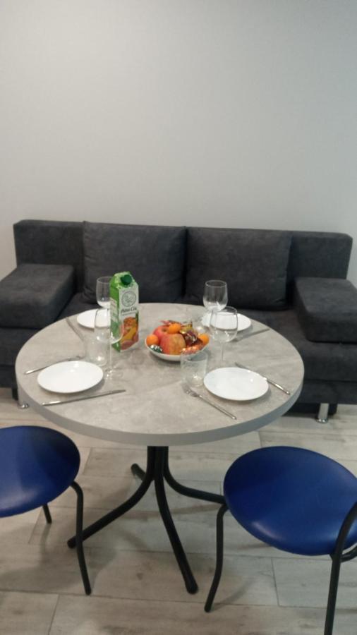 Apartament Yescity! Uzhhorod Ngoại thất bức ảnh