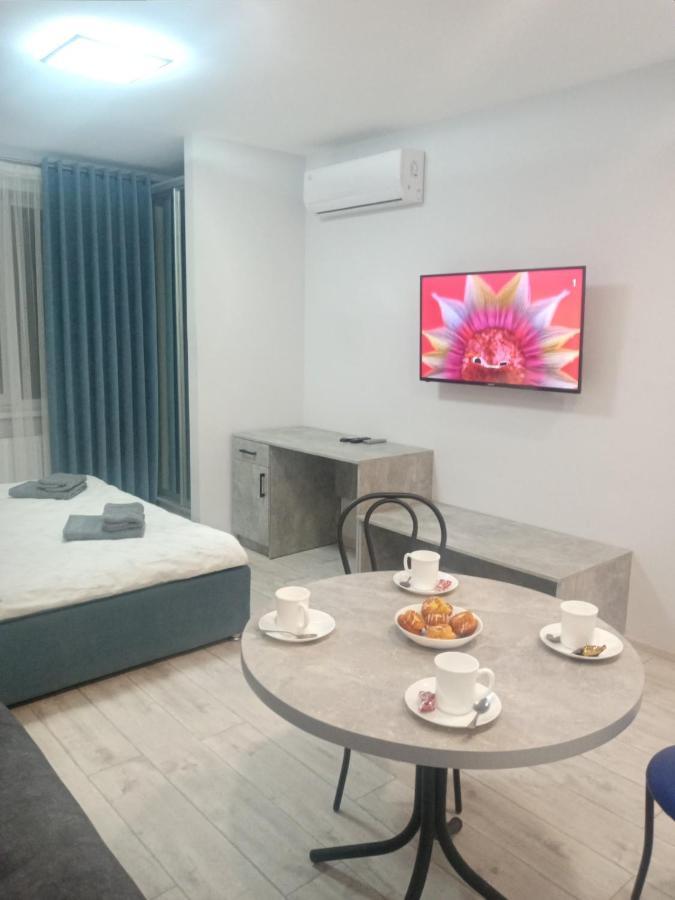 Apartament Yescity! Uzhhorod Ngoại thất bức ảnh