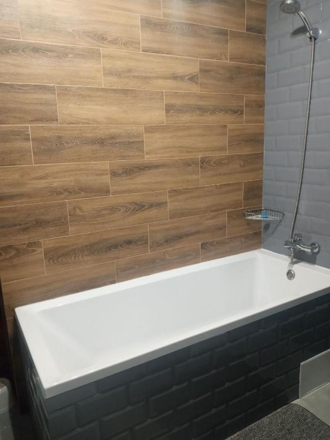 Apartament Yescity! Uzhhorod Ngoại thất bức ảnh
